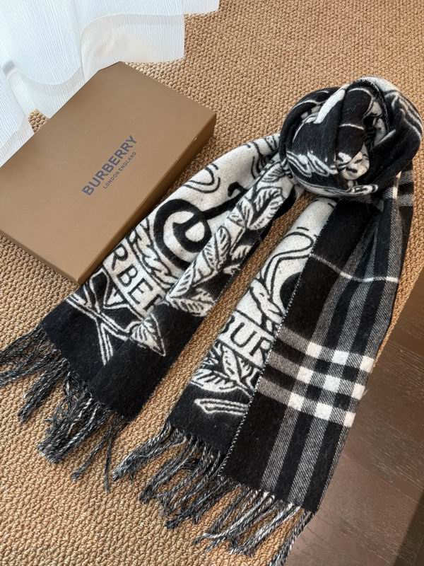 Burberry Scarf 210x50cm E011012